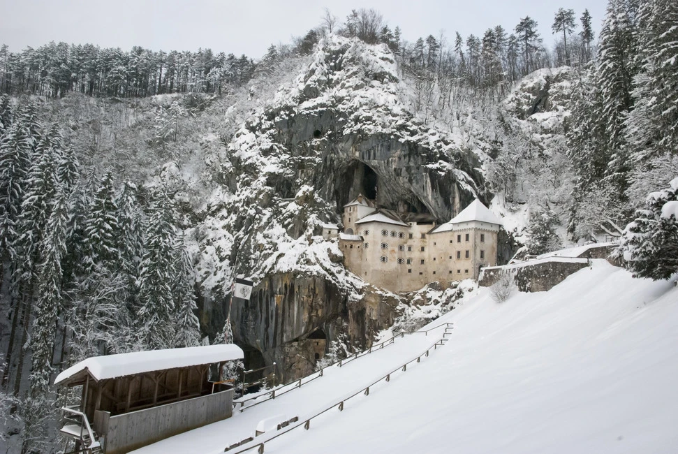 The winter aesthetic of Predjama Castle